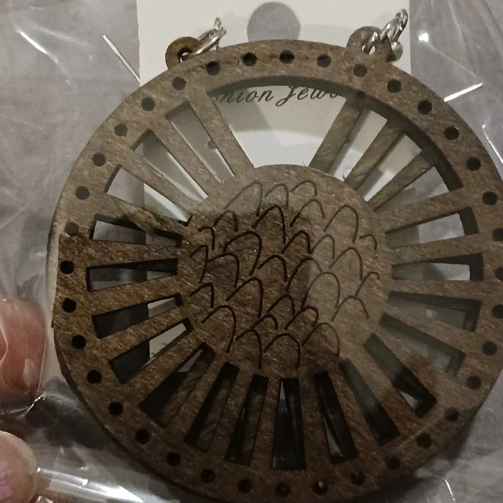 NWT!!! Handmade Wooden Earrings Bundle (14prs) - Picture 6 of 16